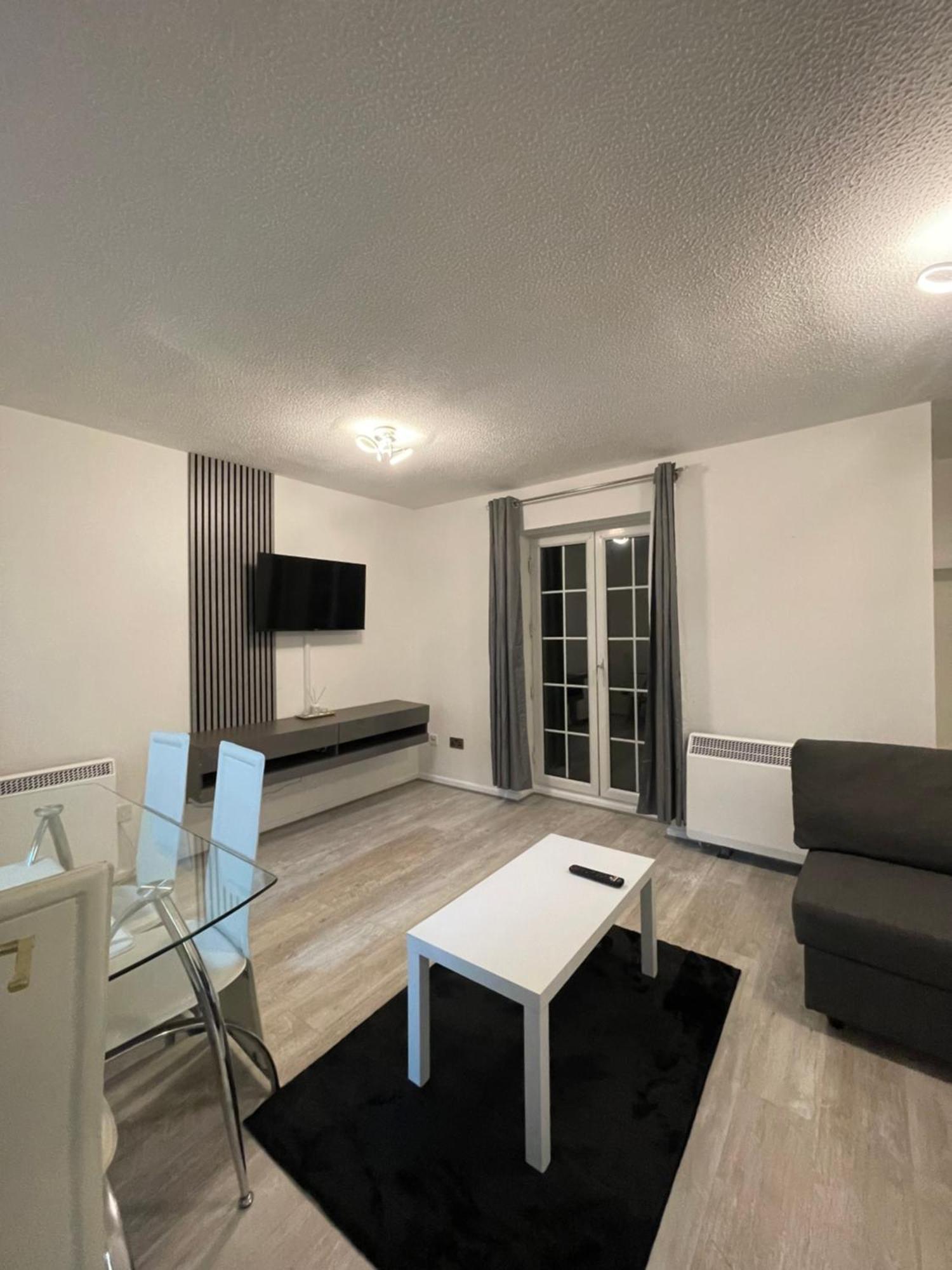 Cardiff Bay Apartment With Parking Kültér fotó